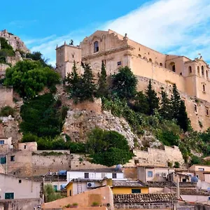Stradanuova , Scicli Italia