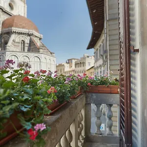 Couette-café Di Piazza Del Duomo, Florence