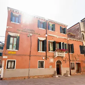 Ca' San Marcuola 1 Venedik